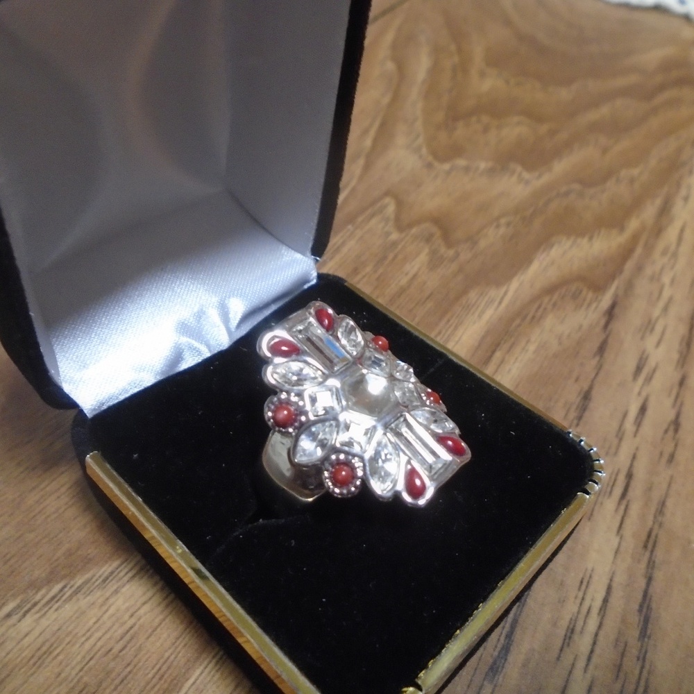 Ring - Picture 2 of 2